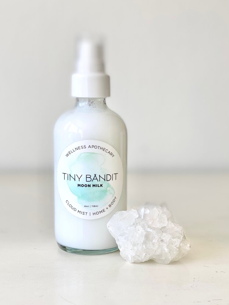 tiny bandit | cloud mist - moon milk - KISS AND MAKEUP