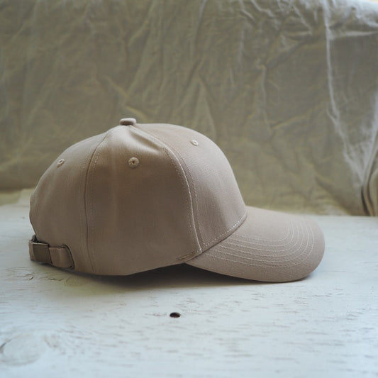 The Après Social Club - The Layover Hat ( 🐐 Sandstone )