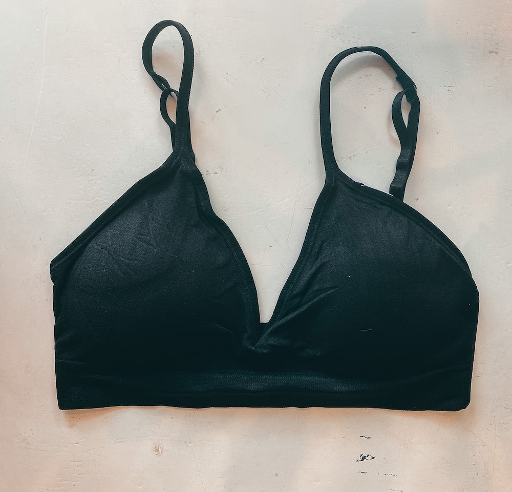 the mews | basic bra - m/l - KISS AND MAKEUP