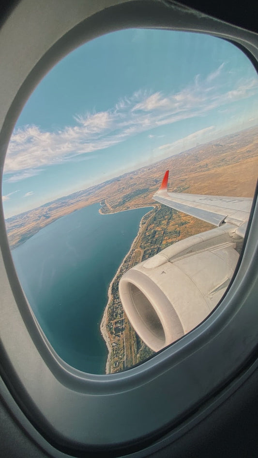 The Seat-Back Tech Kit: What I Pull Out for Long-Haul Flights