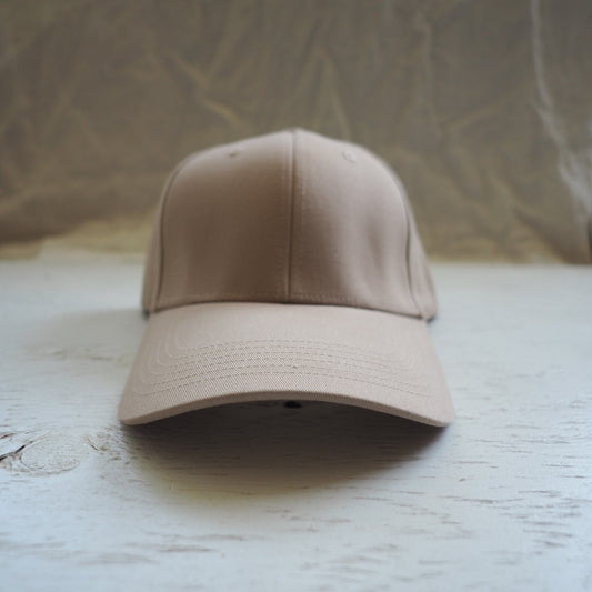 The Après Social Club - The Layover Hat ( 🐐 Sandstone )