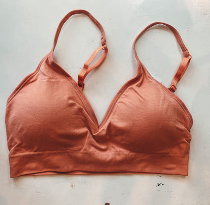 the mews | basic bra - m/l - KISS AND MAKEUP